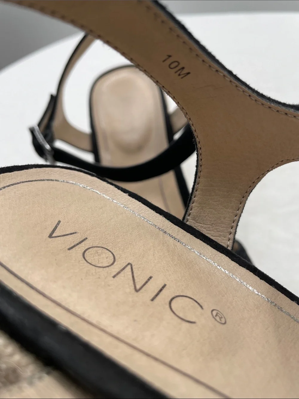Vionic Tulum Ariel Wedge Sandals. 10M.